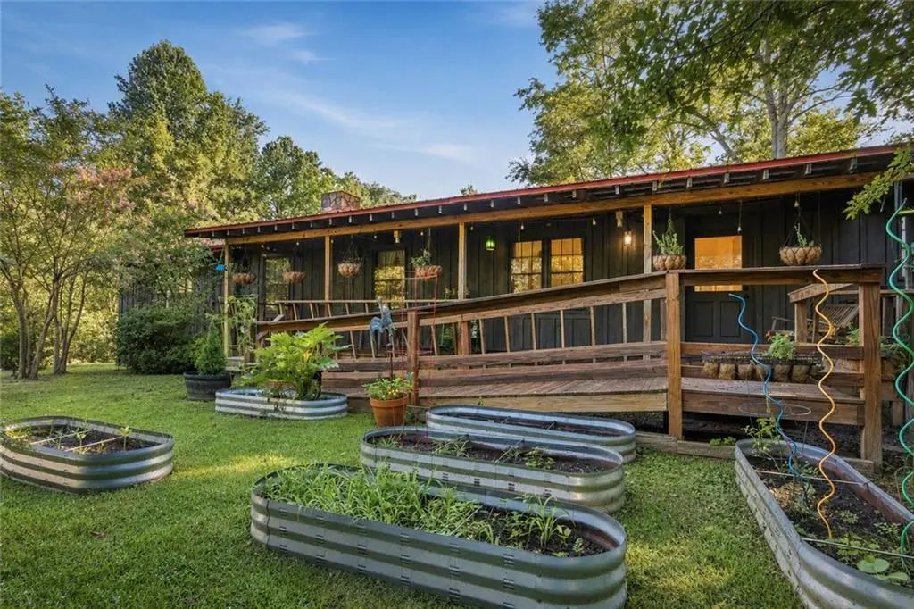 10740 Highway 197 N, Clarkesville