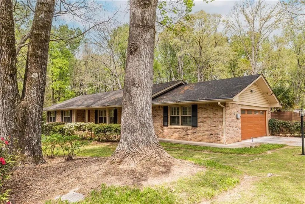 3360 Embry Hills Drive, Atlanta