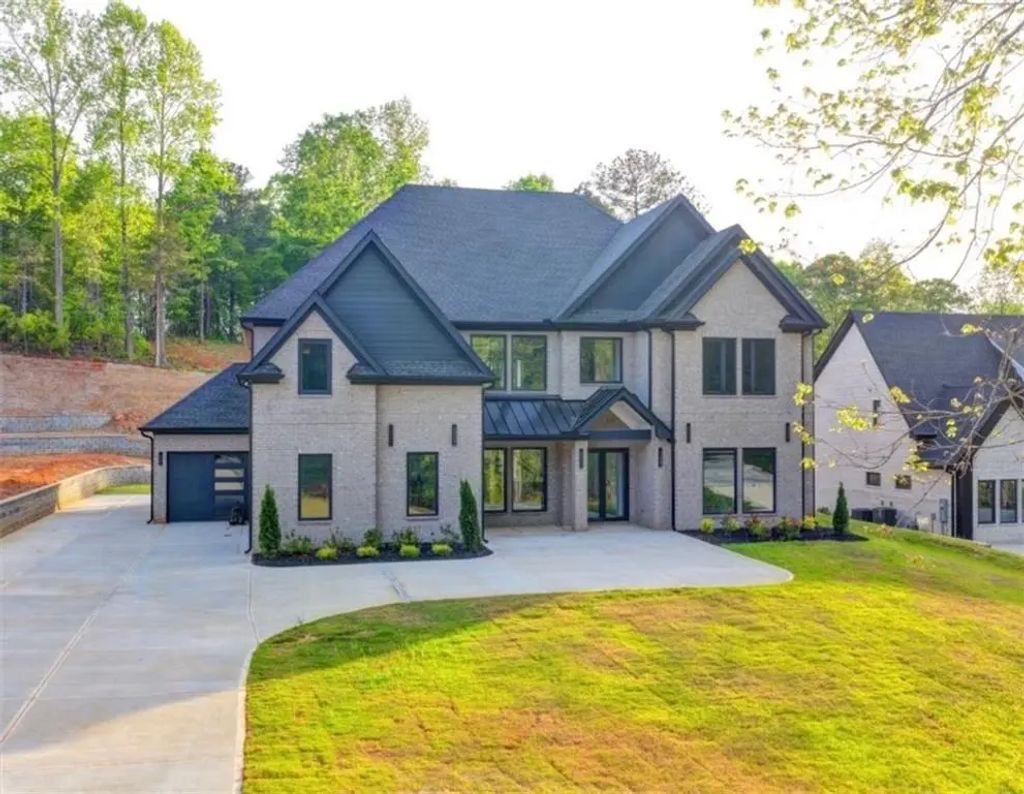 5274 Cash Road, Flowery Branch