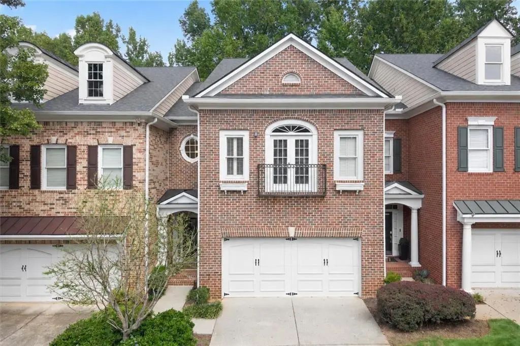 3105 Village Green Drive, Roswell