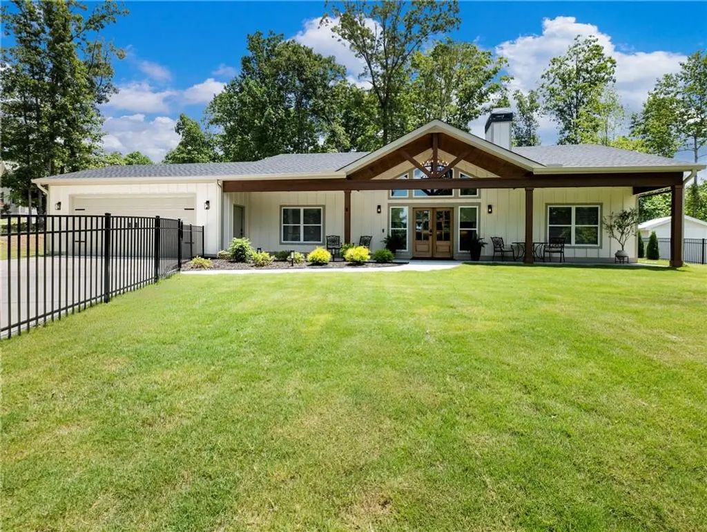 1320 Heads Ferry Road, Cornelia