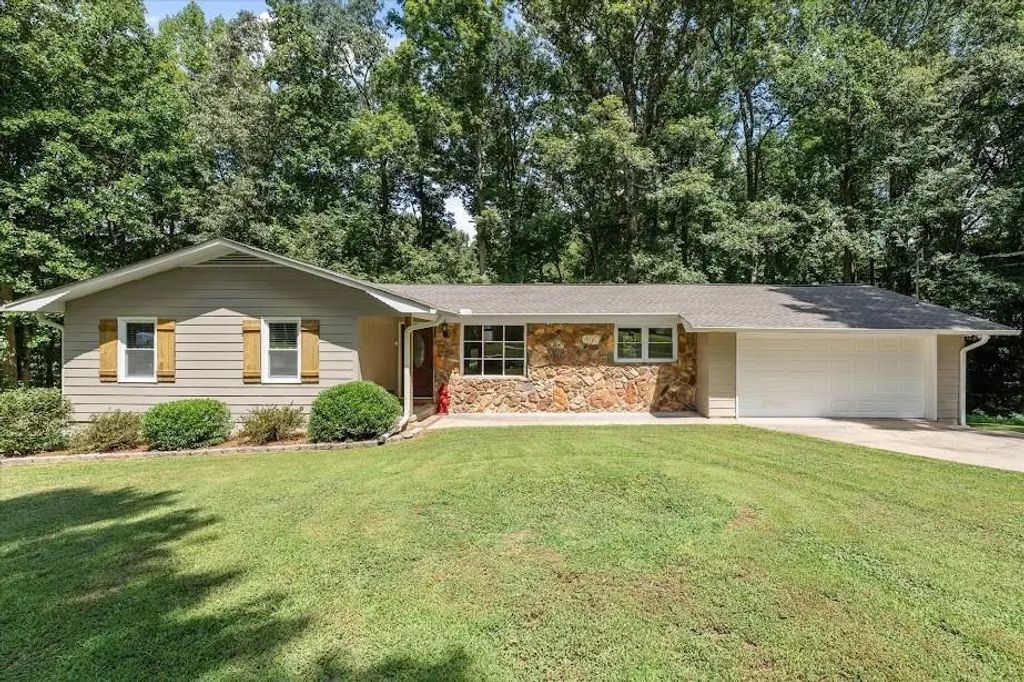215 Eldorado Drive, Carrollton
