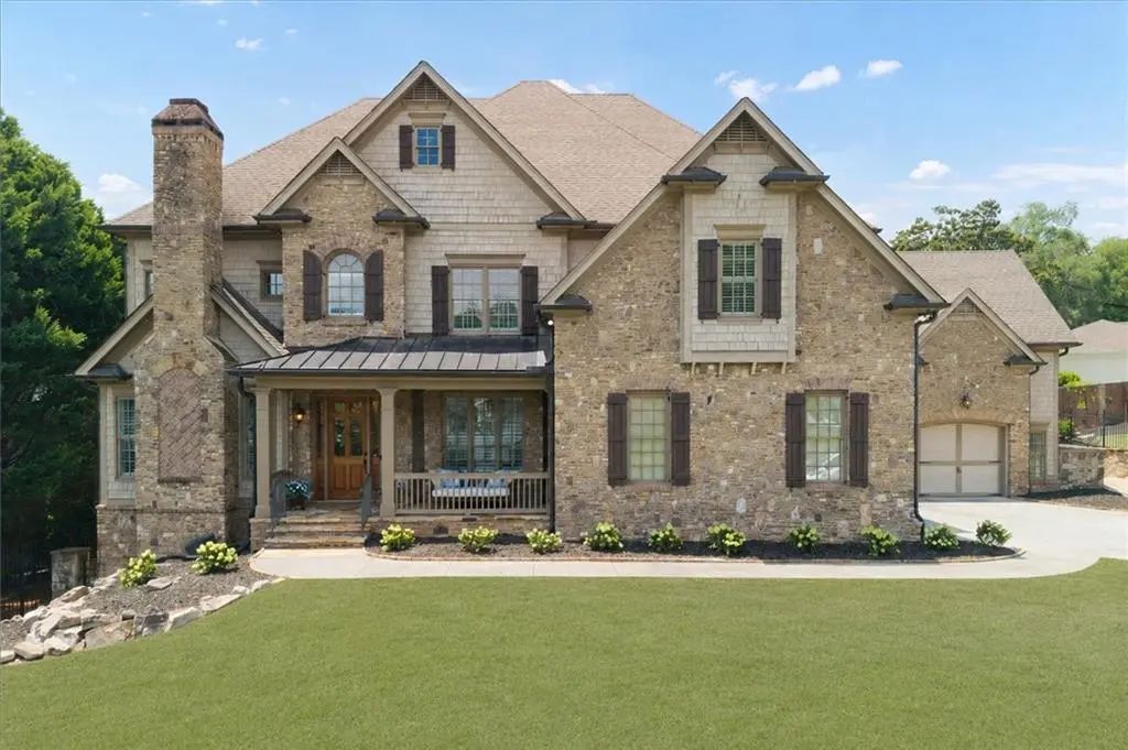 1084 West Nancy Creek Drive Ne, Atlanta