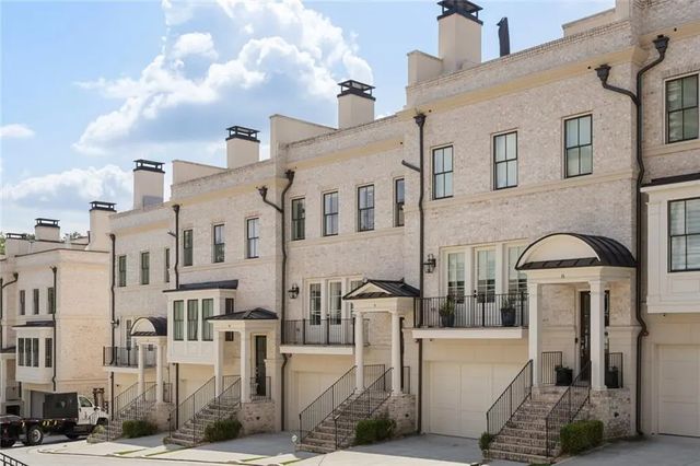 Unit 9 - 3715 Peachtree Road Ne, Atlanta