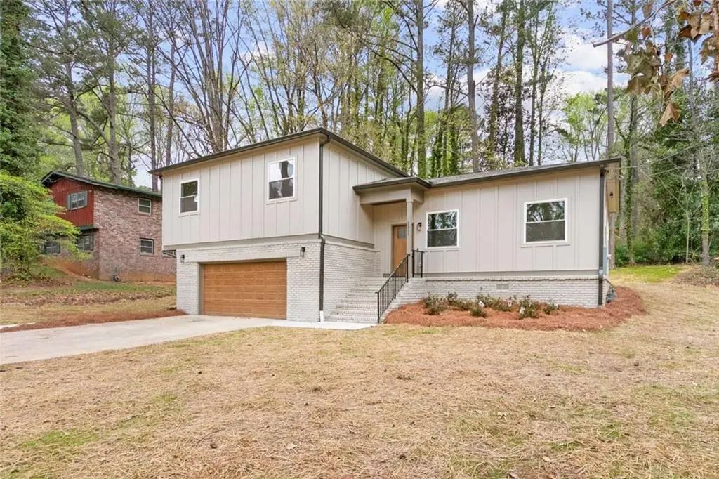 2911 Pine Valley Circle, Atlanta