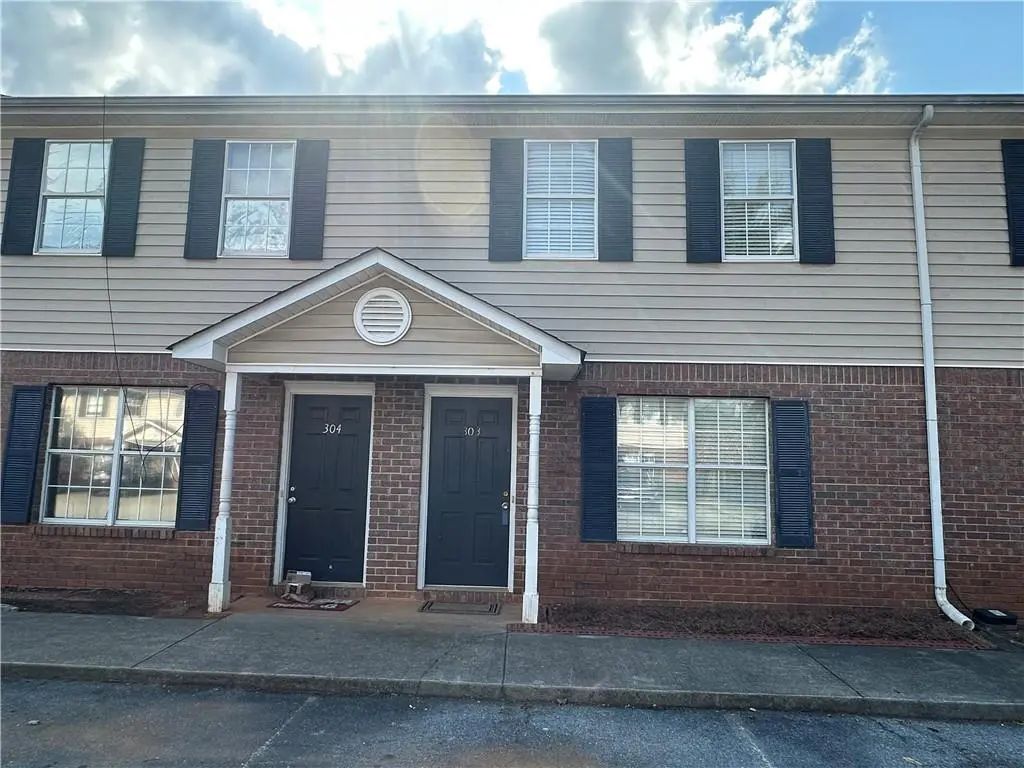 303 Iron Belt Court, Cartersville
