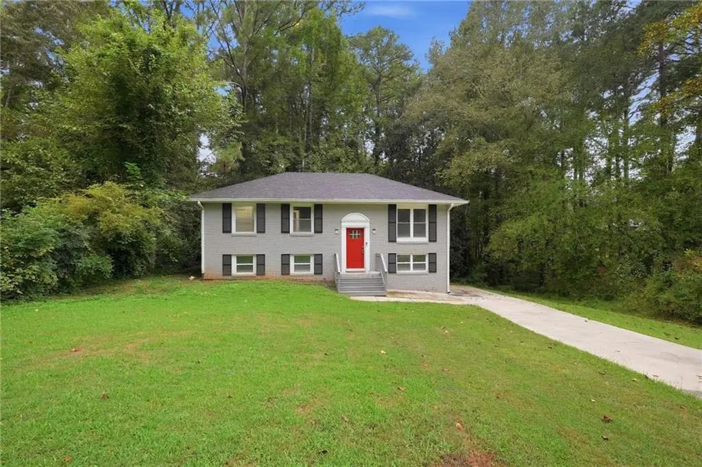 1537 Spruce Ridge Court, Stone Mountain