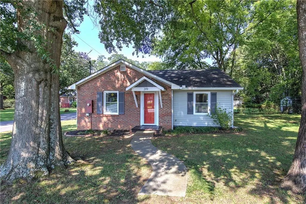 319 S Bartow Street, Cartersville
