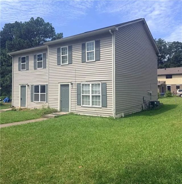 373 Sprucewood Court, Lawrenceville