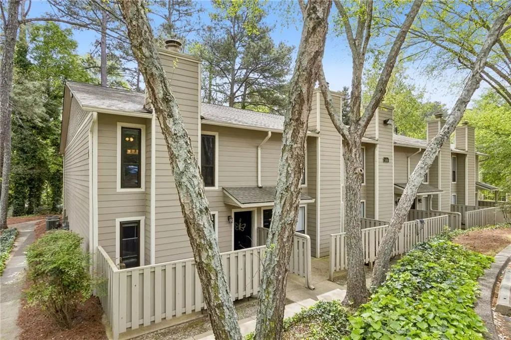 107 River Mill Circle, Roswell