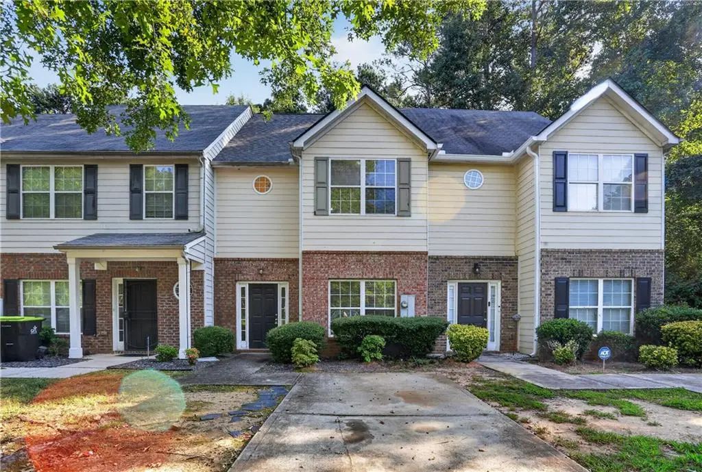 213 Brookview Drive, Riverdale