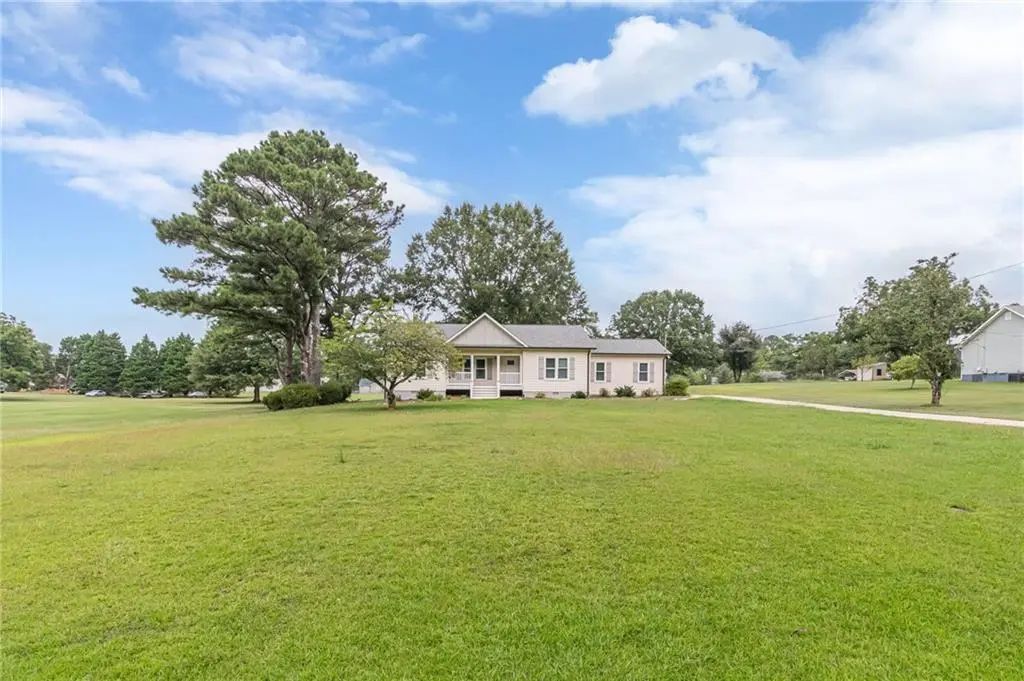 1275 Lake Dow Road, Mcdonough
