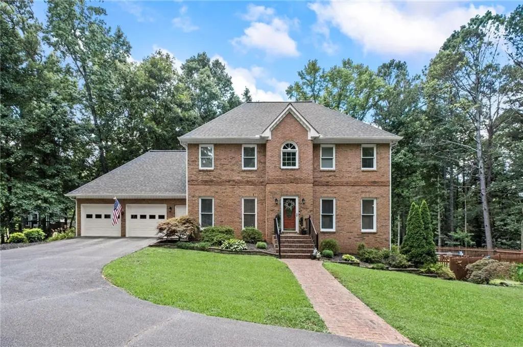 231 Trenton Lane, Canton