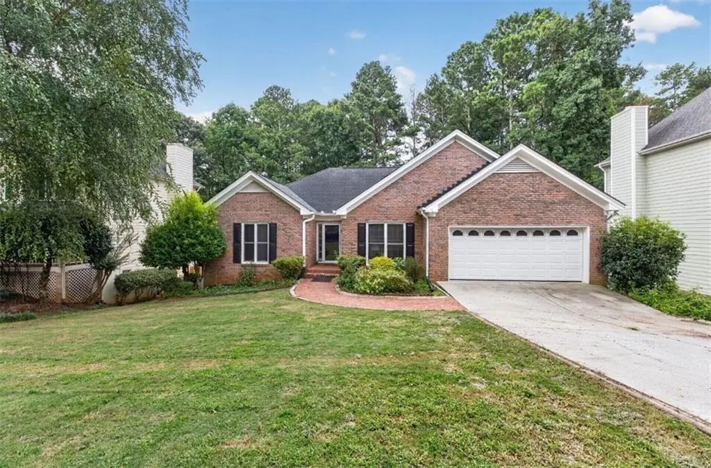 1105 Secret Cove Drive, Buford