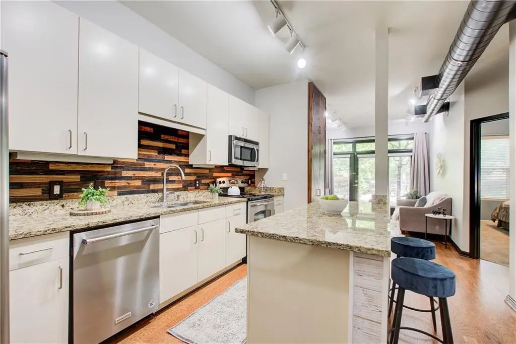 Unit 0502 - 5300 Peachtree Road, Atlanta
