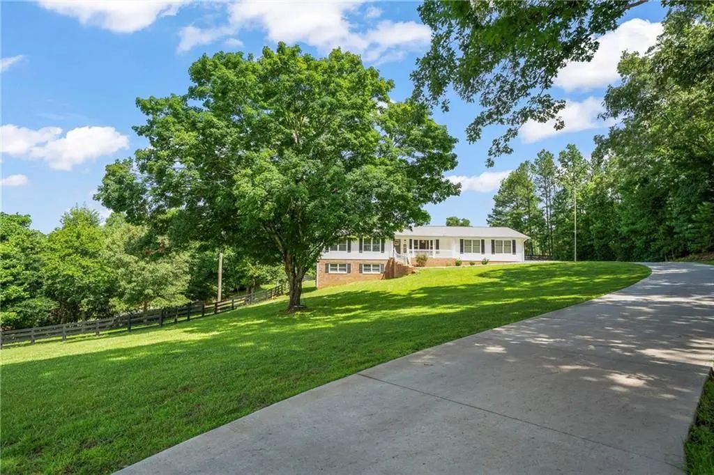 851 Lacy Road, Canton