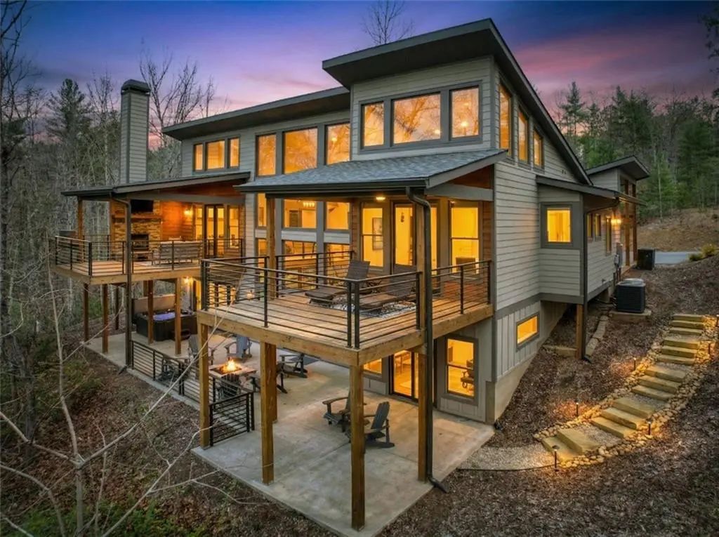 466 E Watersong Bluff, Ellijay