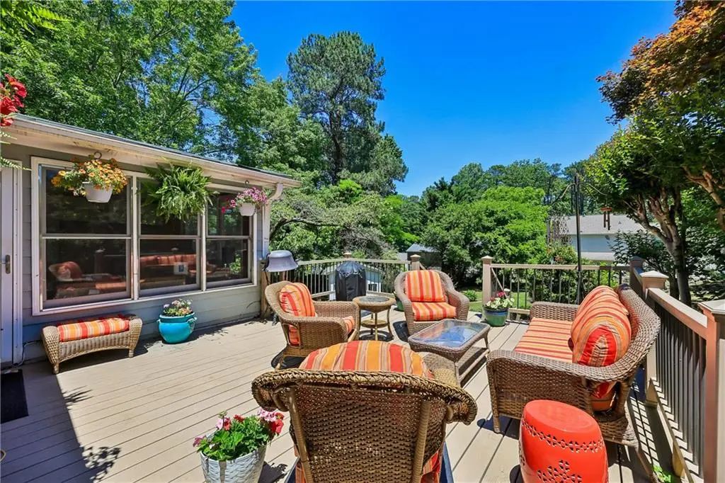 1292 Stoneybrook Drive, Tucker