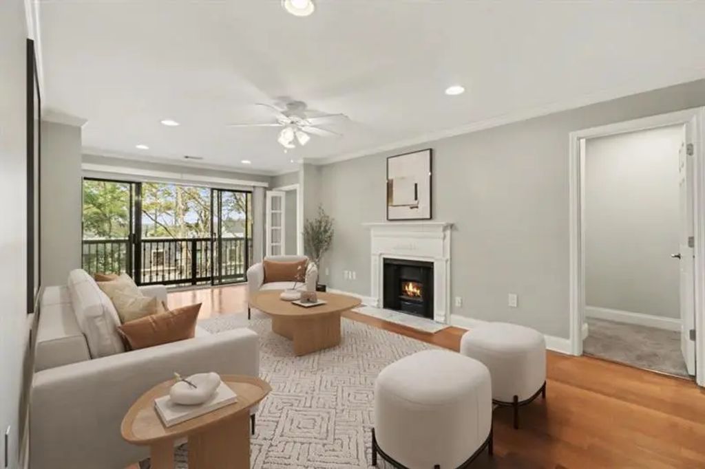 1202 Pine Heights, Atlanta