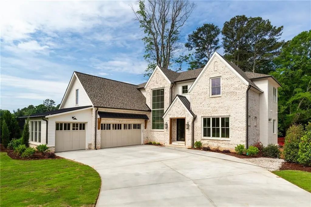 10908 Woodstock Road, Roswell