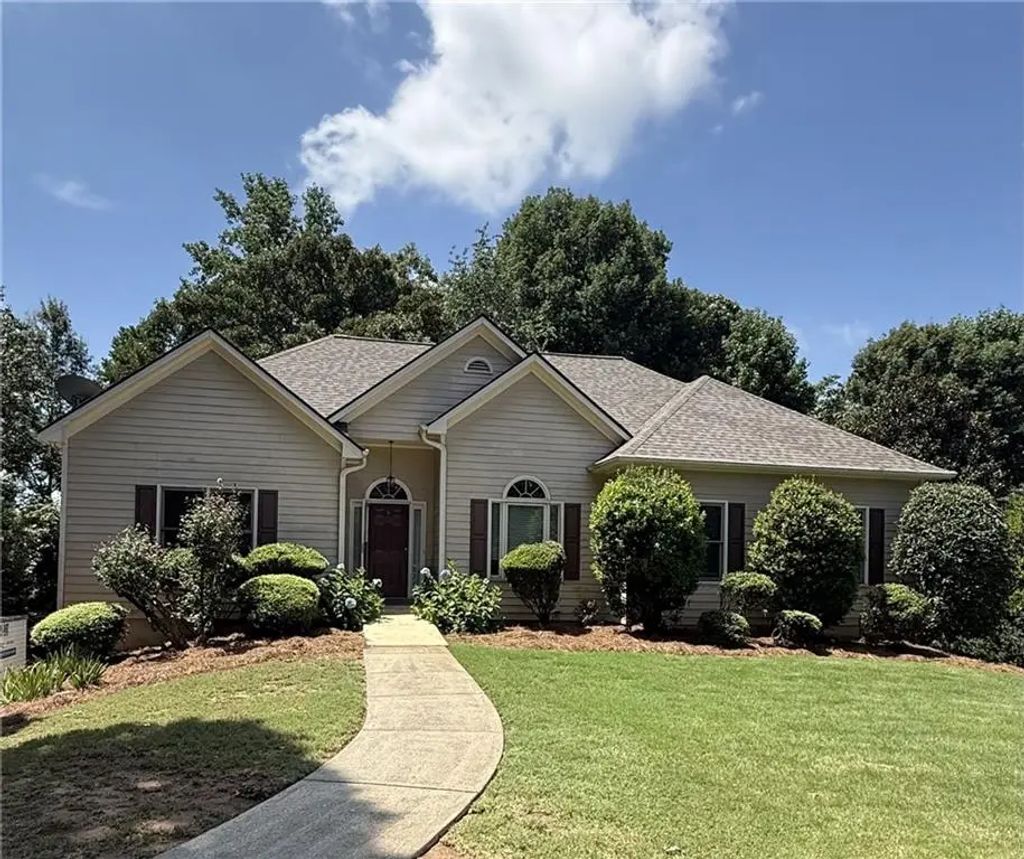 4090 Chestnut Springs Court, Cumming