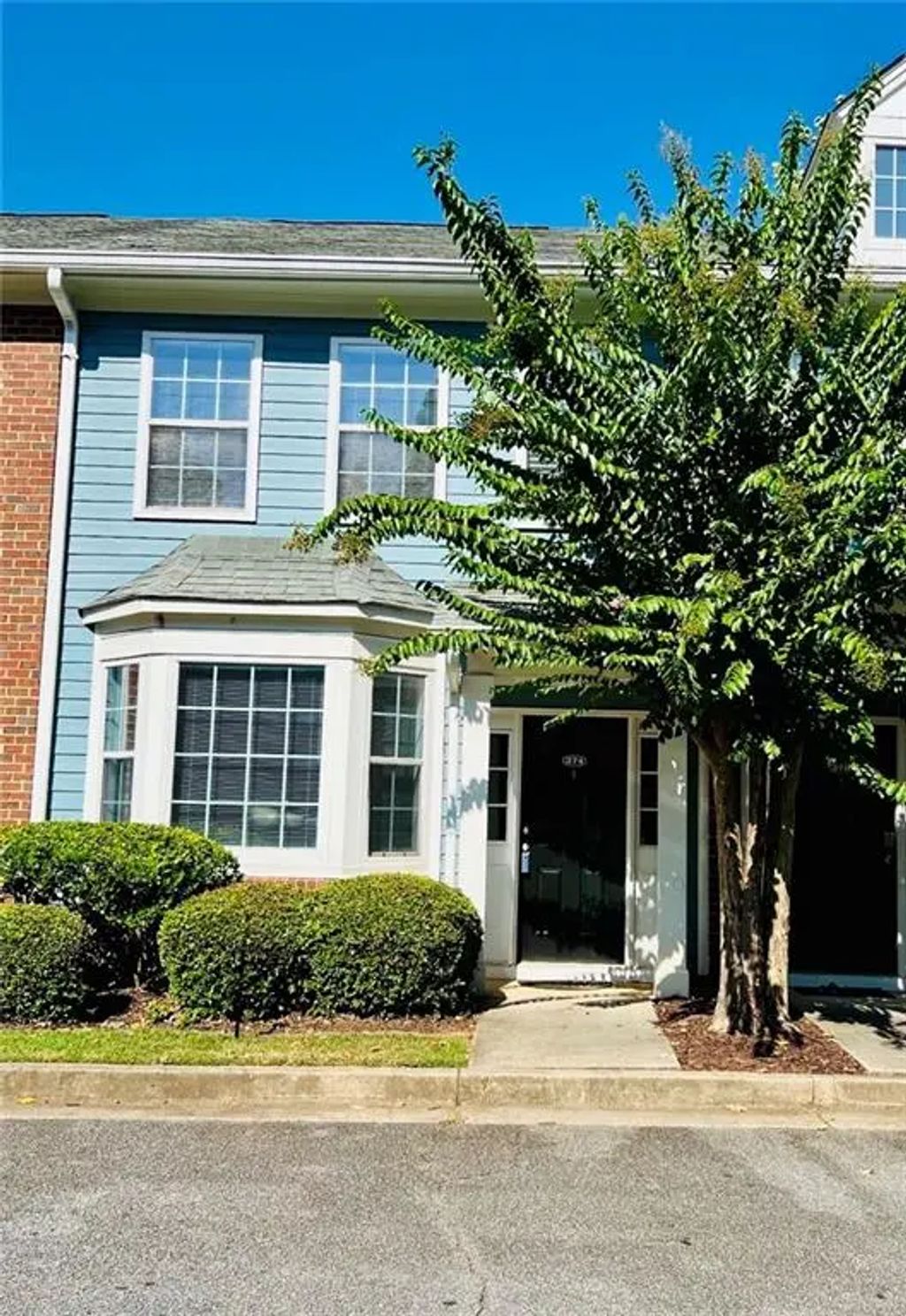 374 Pine Hill Place, Norcross