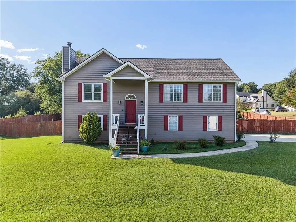 652 Thorn Brook Ridge, Bethlehem