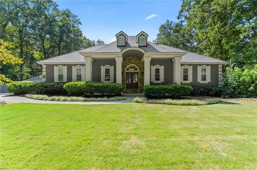 5725 Ash Drive, Cumming
