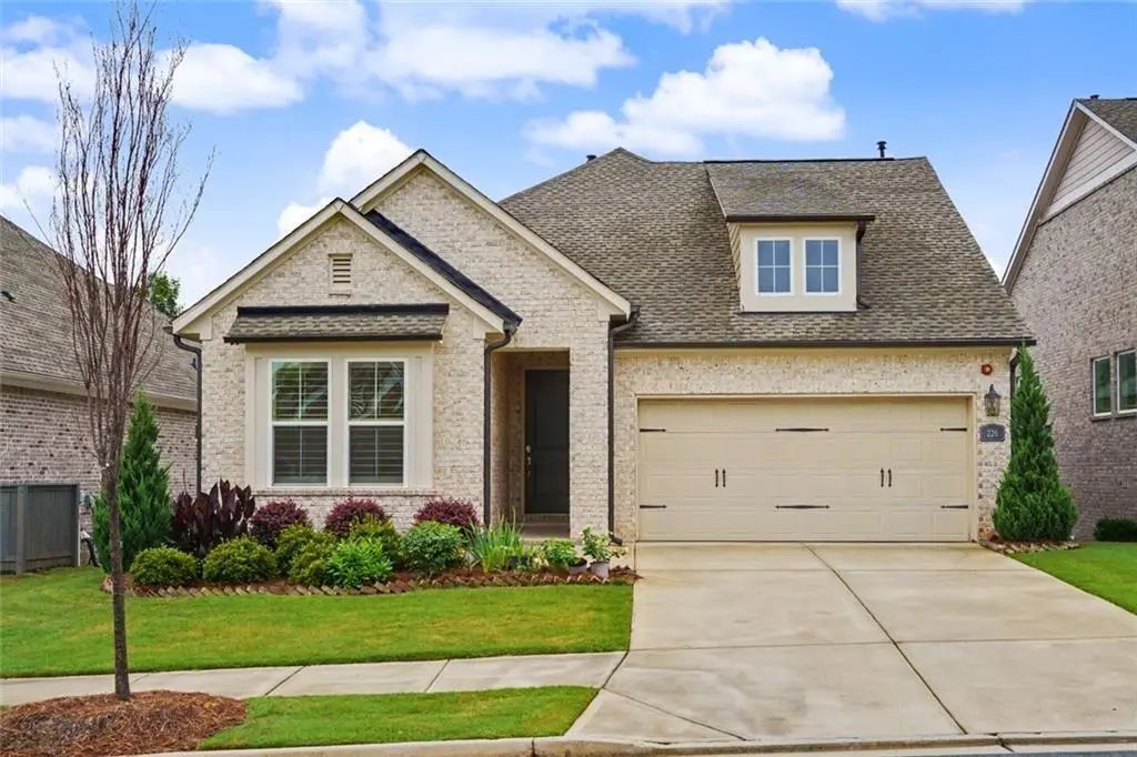 226 Floral Valley Drive, Woodstock