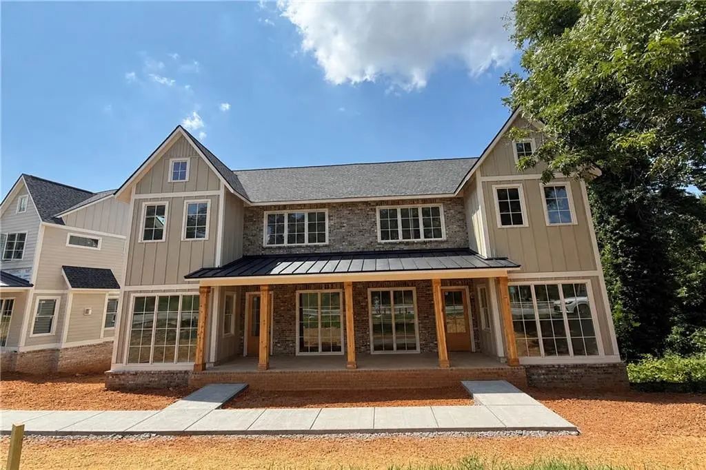 1057 Riverside Drive, Gainesville