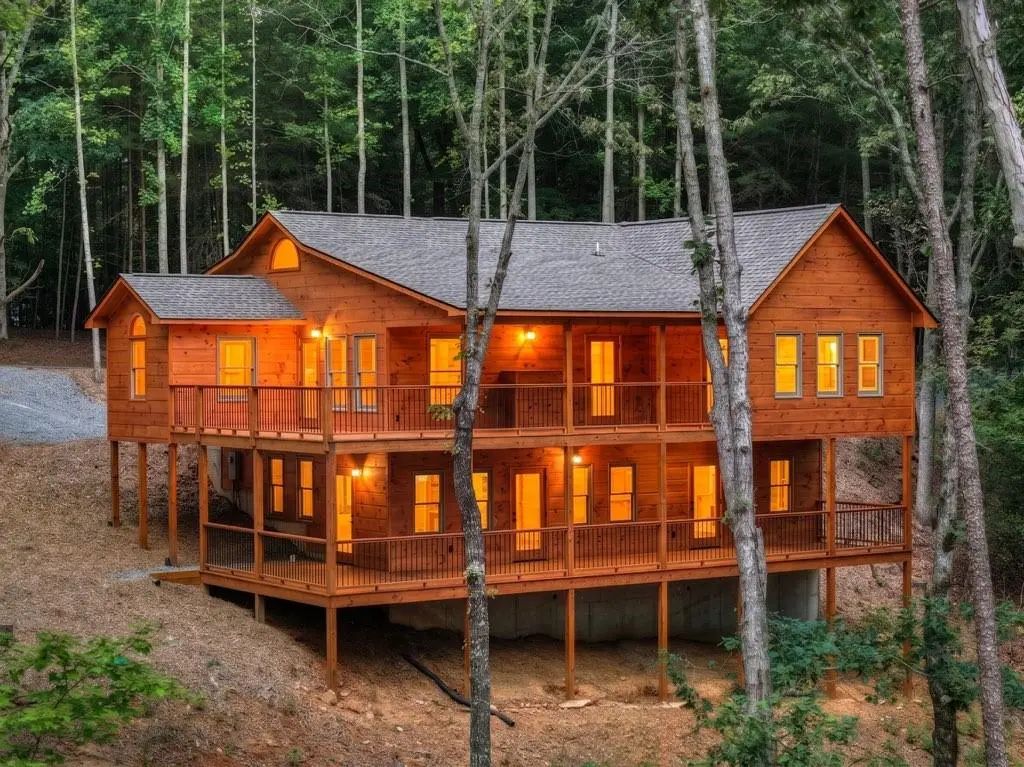 394 Blackberry Circle, Ellijay