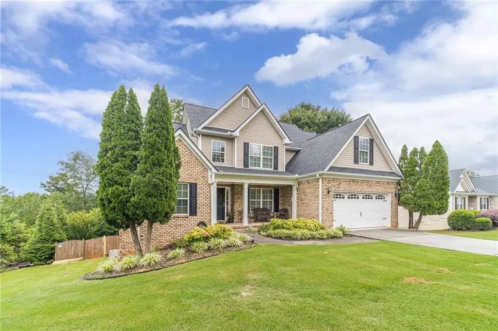 946 Golden Meadows Lane, Loganville