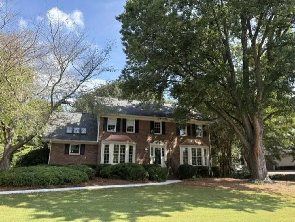 110 Station Parkway, Roswell