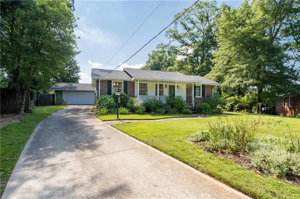 835 Alberson Court, Decatur