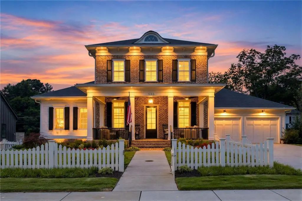 135 Emerson Court, Roswell