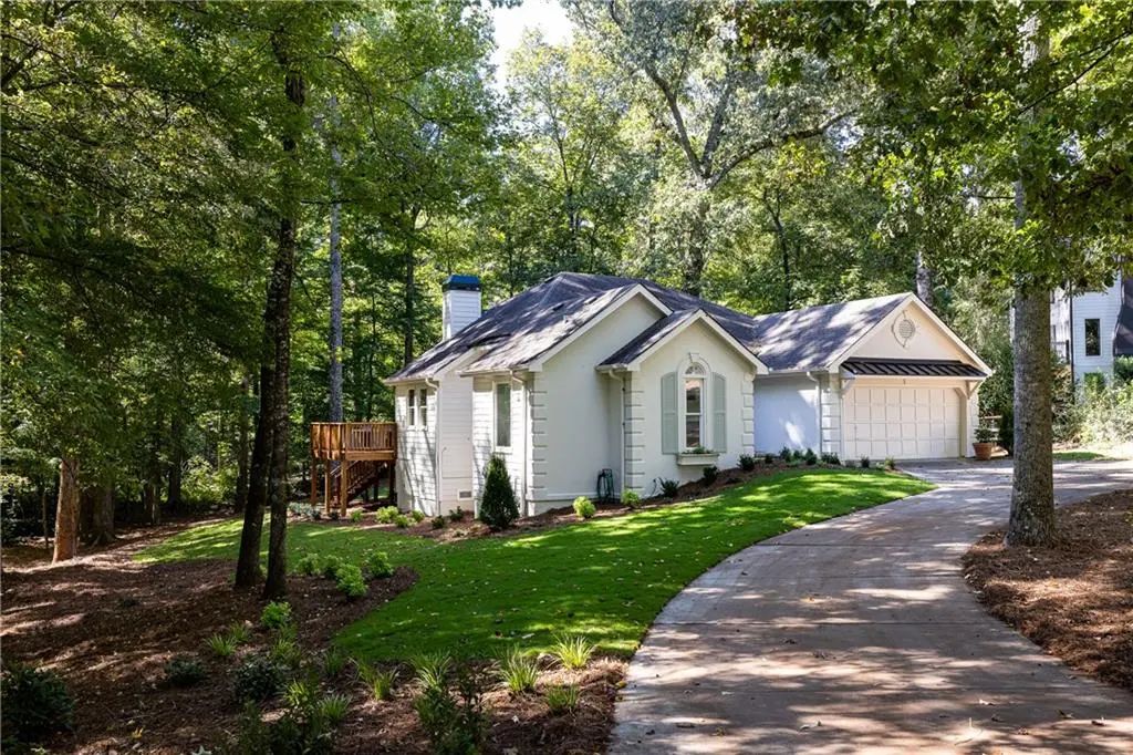 230 Oakmere Drive, Alpharetta