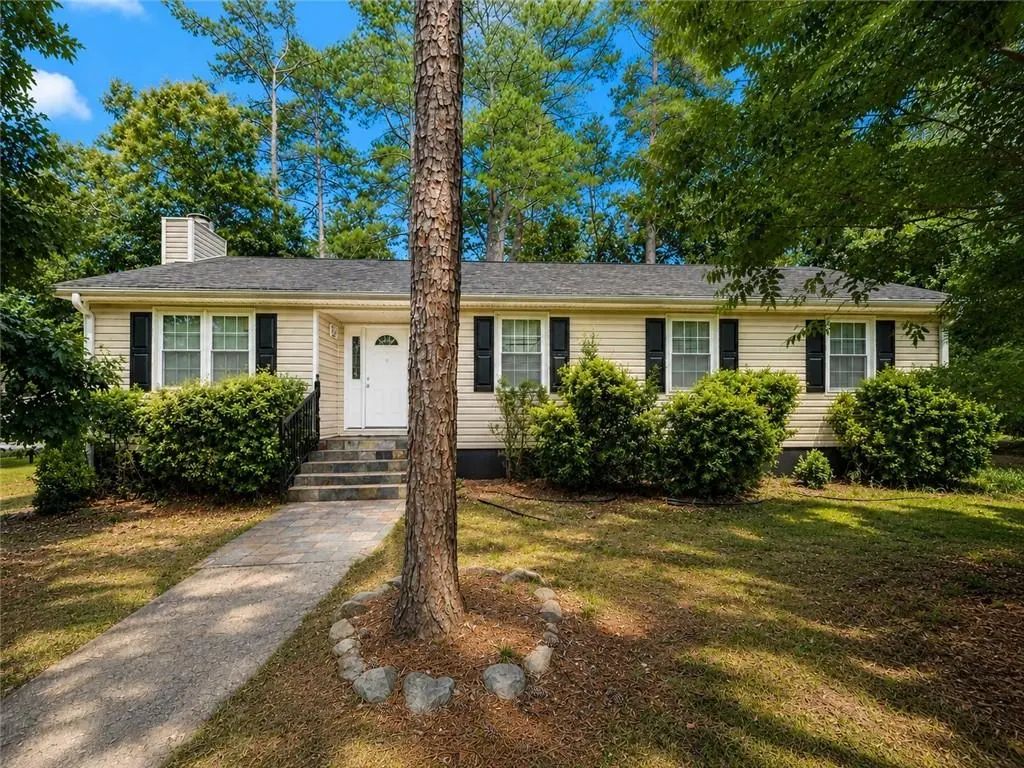 3414 Twin Village Lane, Snellville
