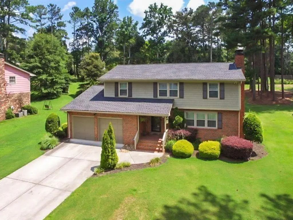 647 Shannon Green Circle Sw, Mableton