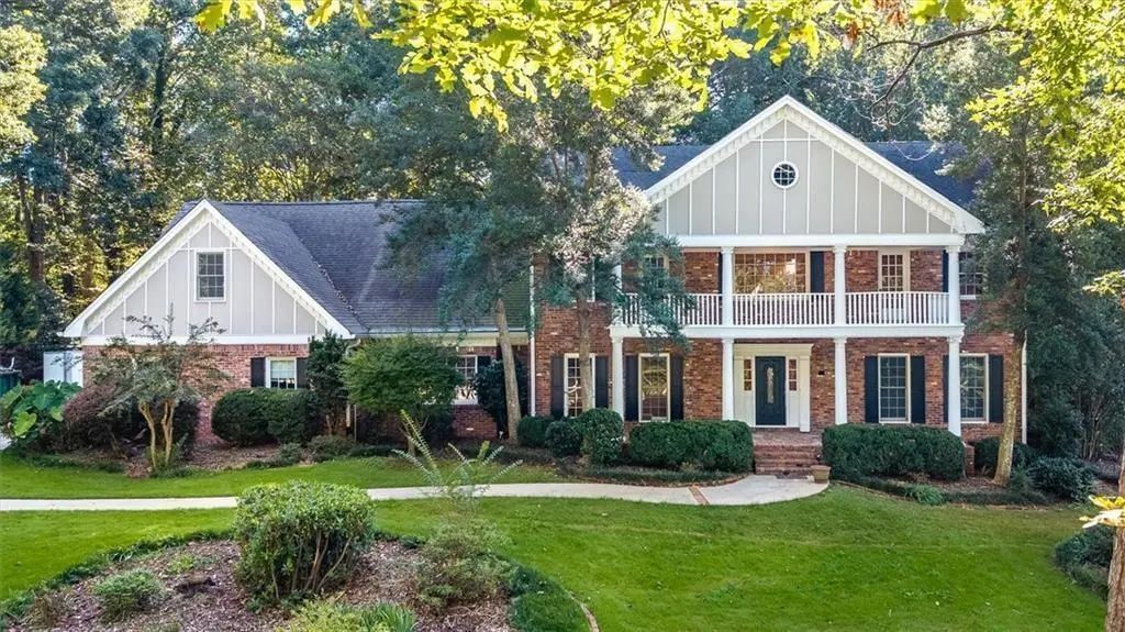 5616 Silver Ridge Drive, Smoke Rise