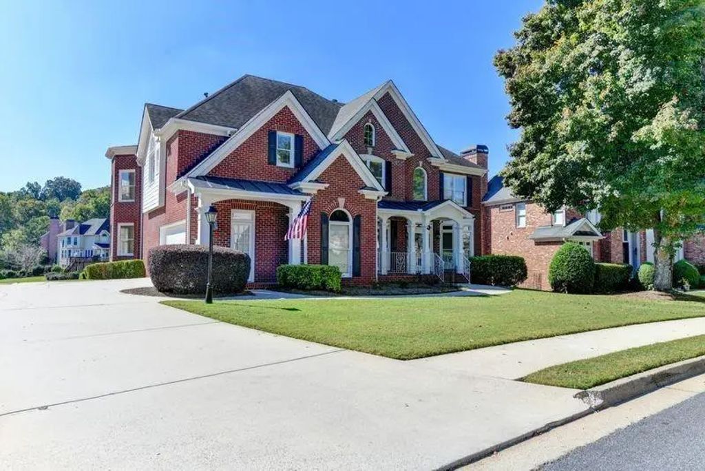 400 Lake Manor Trace, Johns Creek