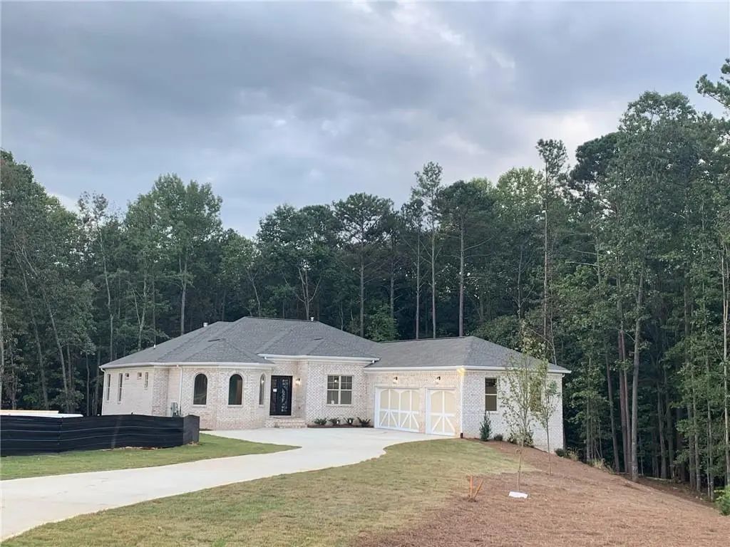 6420 Thurgood Circle Road, Stonecrest