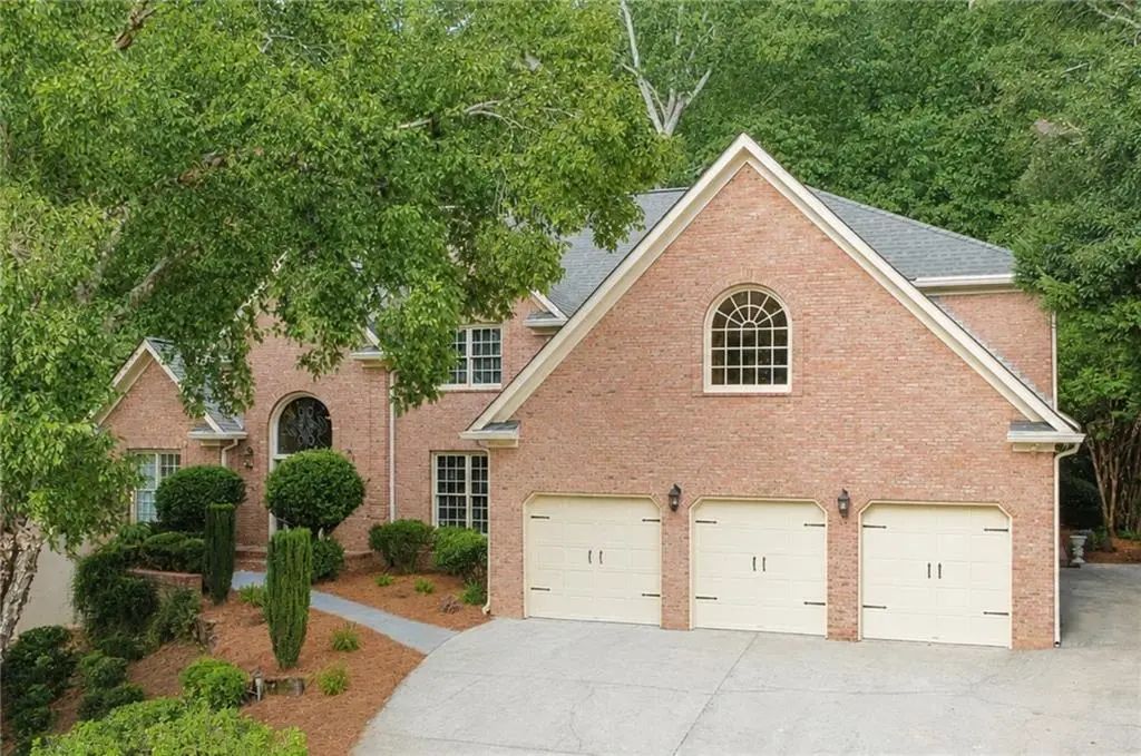 799 Oak Trail Drive, Marietta