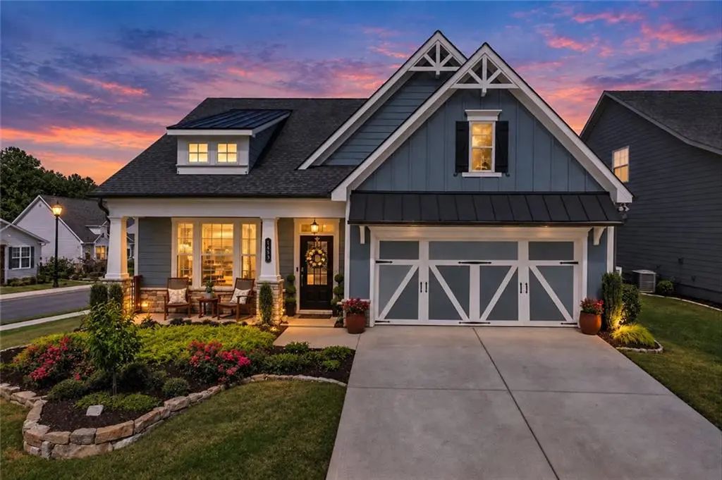 1453 Bluffs Ridge Way, Canton