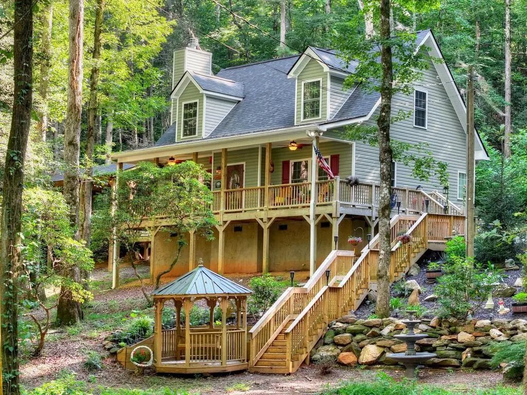 685 Chopped Oak Road, Ellijay