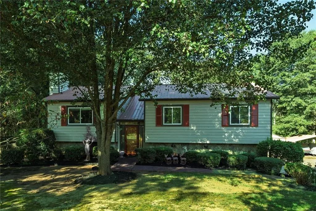 101 Holly Creek Court, Woodstock
