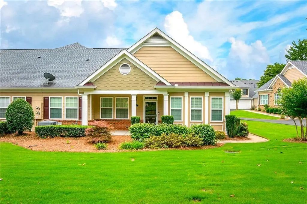 2711 Grapevine Circle, Cumming