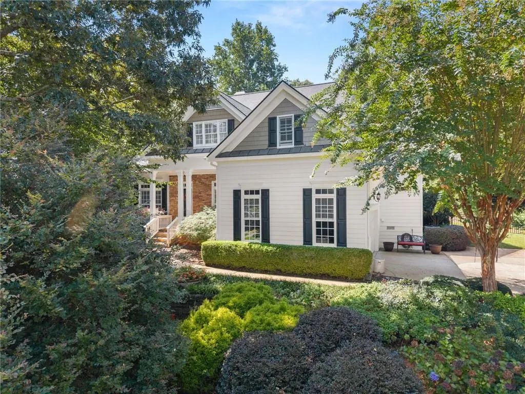 4614 Chartwell Chase Court, Flowery Branch