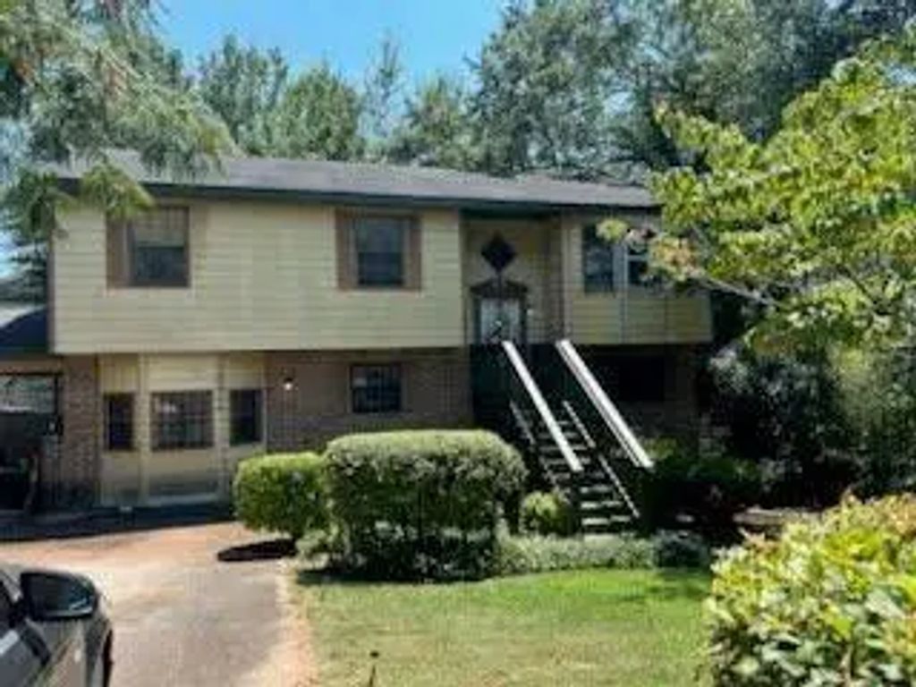 2690 Rockdale Drive, Decatur