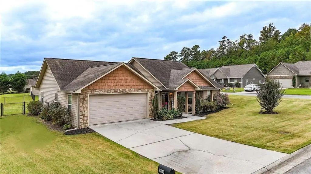 210 Madison Drive Sw, Calhoun