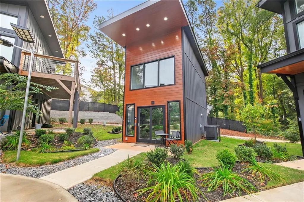 Unit 1118 - 3120 Godby Road, College Park
